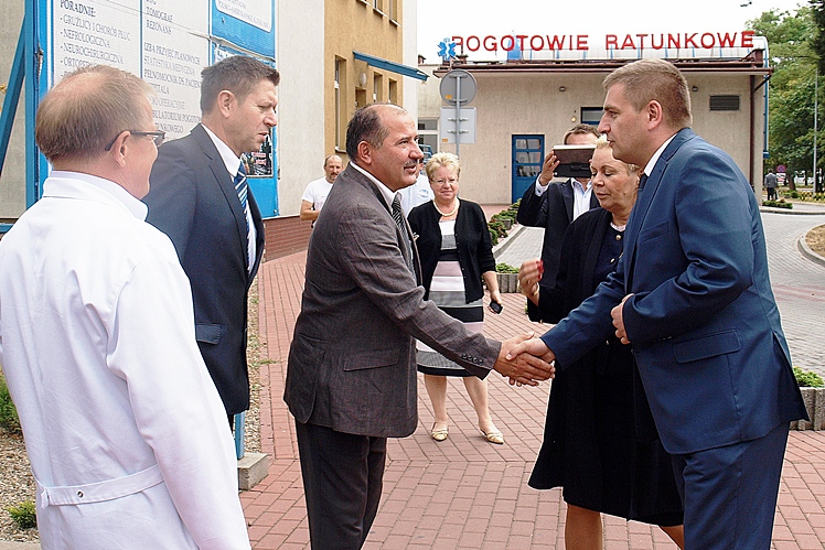 Minister Zdrowia odwiedził Szpital Powiatowy w Mielcu i mieleckie pogotowie ratunkowe
