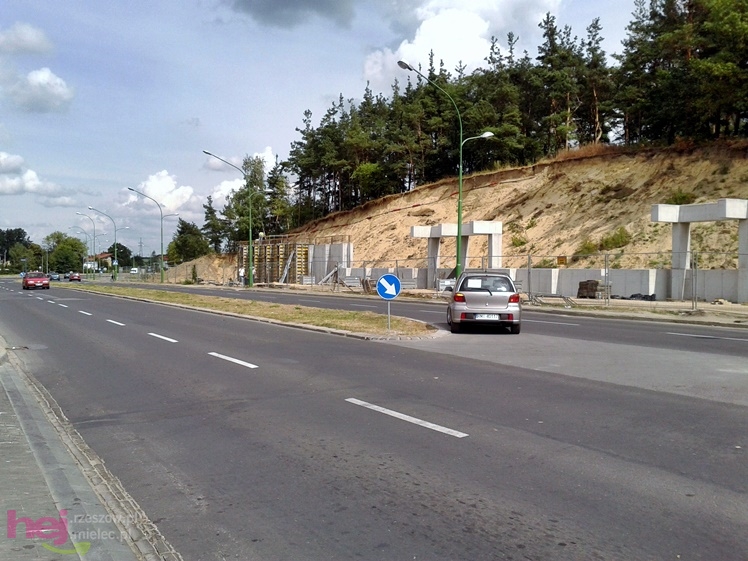 Trwa rewitalizacja Góry Cyranowskiej. Stan robót - sierpień 2013