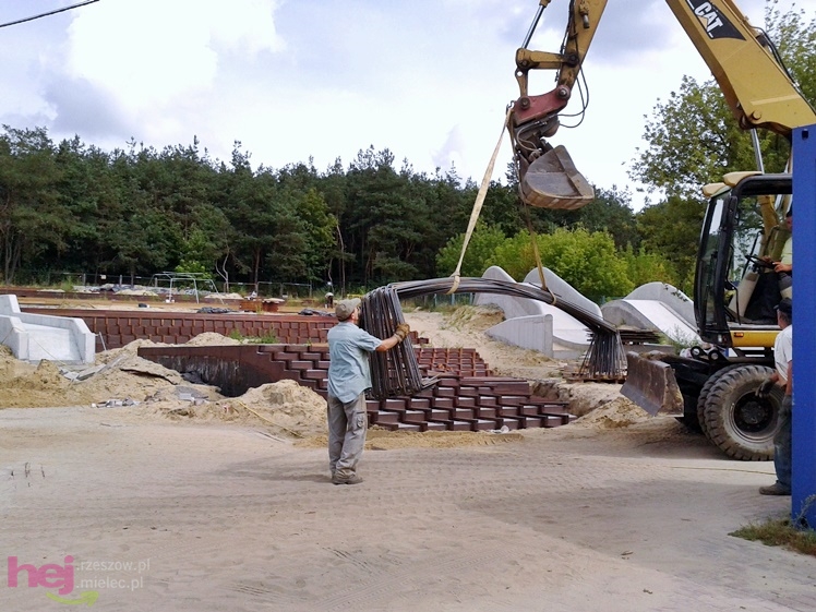 Trwa rewitalizacja Góry Cyranowskiej. Stan robót - sierpień 2013