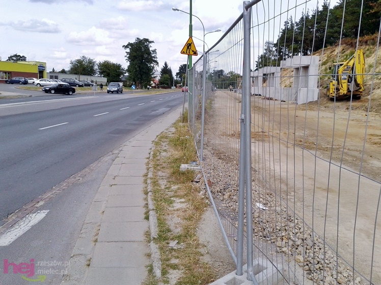 Trwa rewitalizacja Góry Cyranowskiej. Stan robót - sierpień 2013