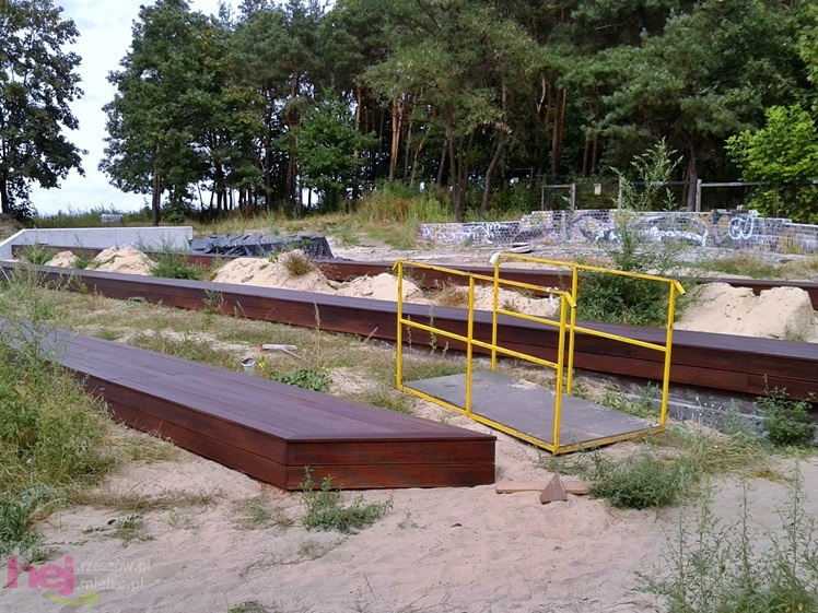 Trwa rewitalizacja Góry Cyranowskiej. Stan robót - sierpień 2013