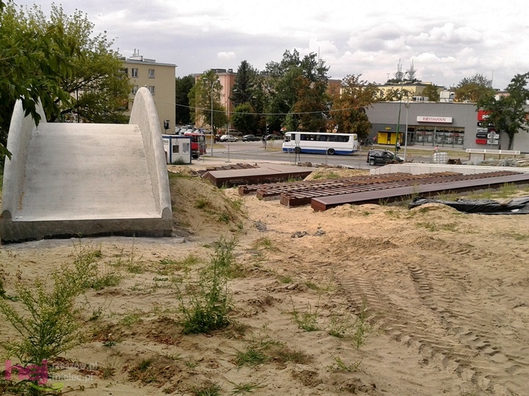 Trwa rewitalizacja Góry Cyranowskiej. Stan robót - sierpień 2013