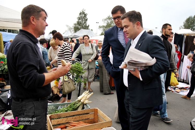 Przedwyborcza sobota w Mielcu: przyjechał klub parlamentarny PiS