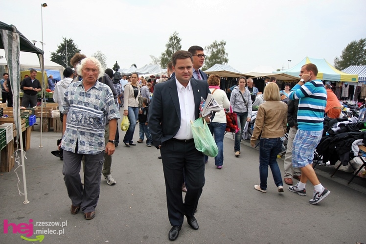 Przedwyborcza sobota w Mielcu: przyjechał klub parlamentarny PiS