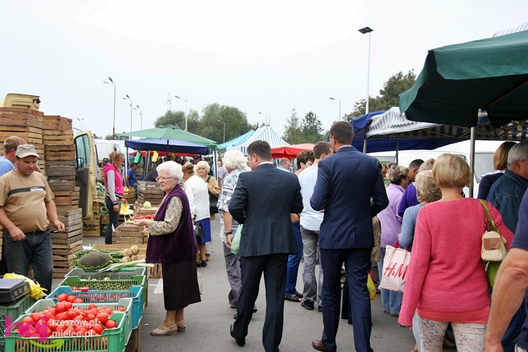 Przedwyborcza sobota w Mielcu: przyjechał klub parlamentarny PiS