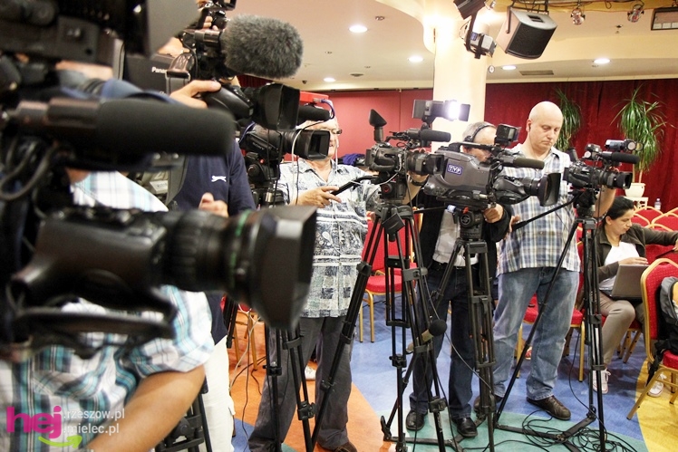 Przedwyborcza sobota w Mielcu: przyjechał klub parlamentarny PiS