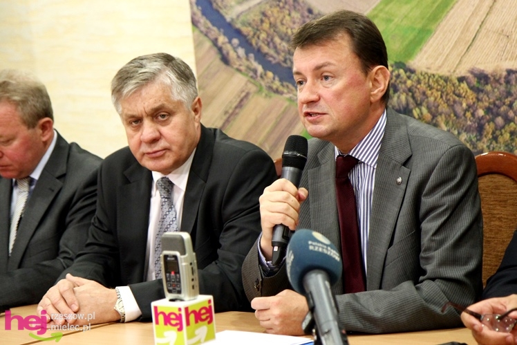 Przedwyborcza sobota w Mielcu: przyjechał klub parlamentarny PiS