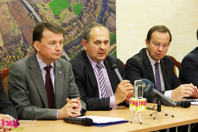 Przedwyborcza sobota w Mielcu: przyjechał klub parlamentarny PiS