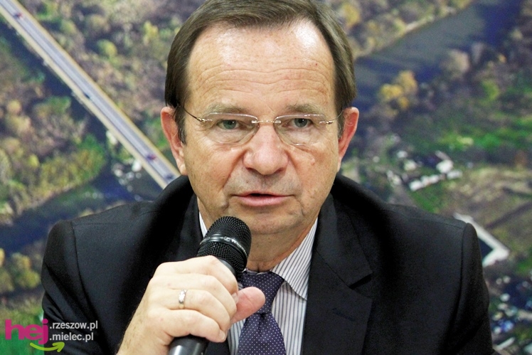 Przedwyborcza sobota w Mielcu: przyjechał klub parlamentarny PiS