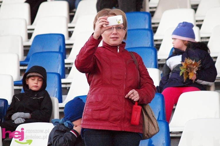 Biegał cały Mielec. I okolice też. XIX Bieg Uliczny o Puchar Prezydenta Mielca wokół stadionu - CZĘŚĆ PIERWSZA