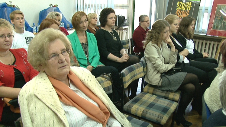 Promocja tomiku poezji ?Po tamtej stronie słońca? Danuty Łakomskiej