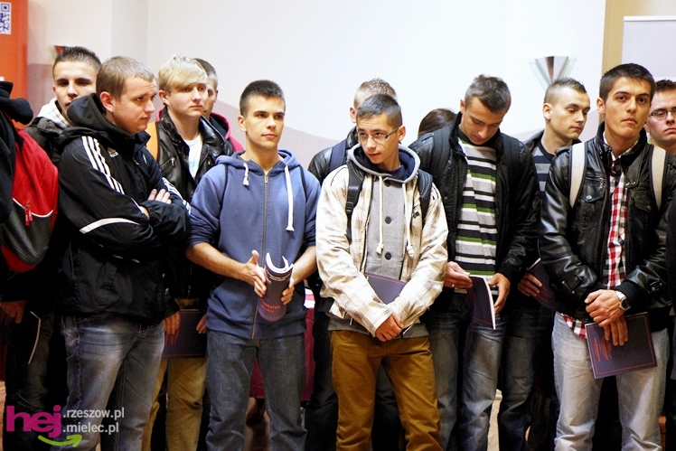 Mielecki Dzień Kariery ? Targi Edukacji i Pracy 2013