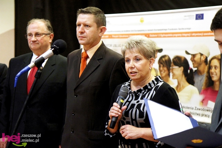 Mielecki Dzień Kariery ? Targi Edukacji i Pracy 2013