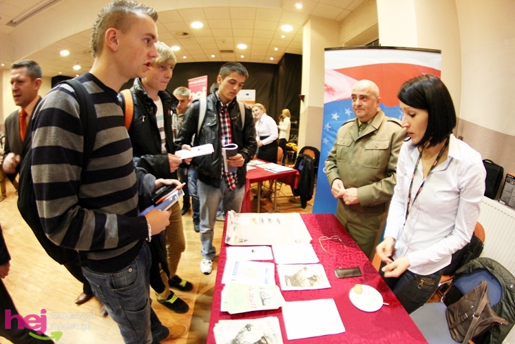 Mielecki Dzień Kariery ? Targi Edukacji i Pracy 2013