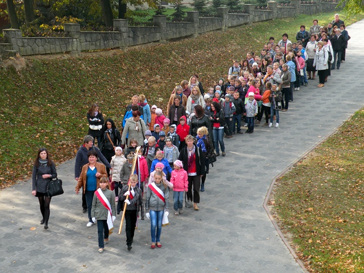 IV rocznica nadania imienia Szkole Podstawowej w Łączkach Brzeskich