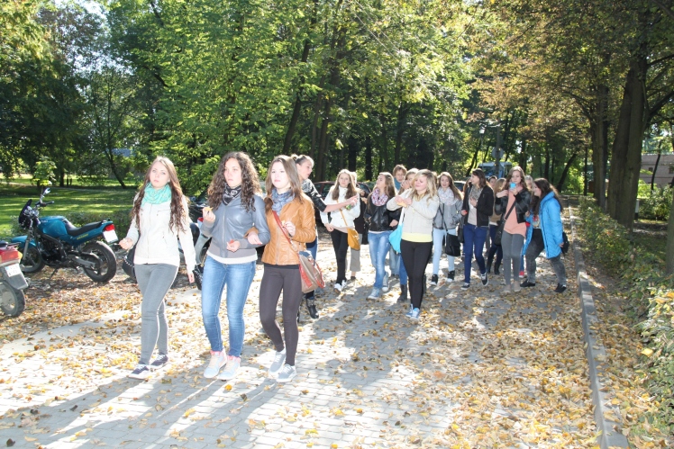 Piknik edukacyjny w Rzemieniu: blisko 300 gimnazjalistów zobaczyło placówkę