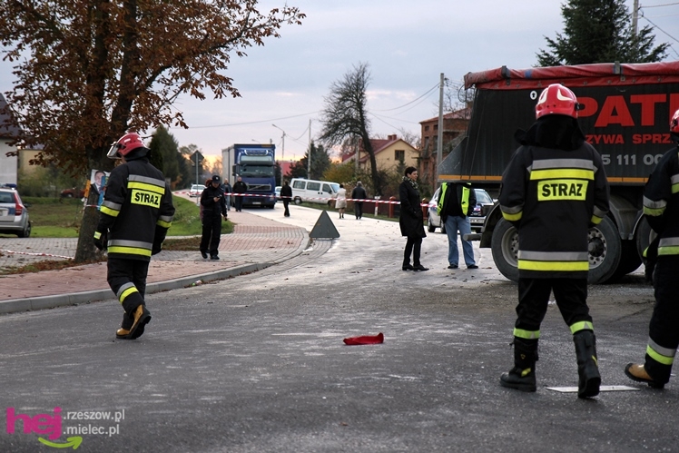 Poważny wypadek w Rzędzianowicach. TIR zderzył się z autobusem