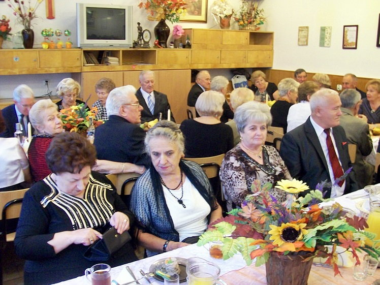 Wspólne święto seniorów w SDK. Bawiło się prawie 140 osób