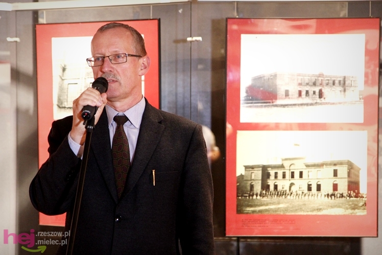 Otwarcie wystawy w Jadernówce: ?W zdrowym ciele zdrowy duch - 120 lat Towarzystwa Gimnastycznego Sokół?