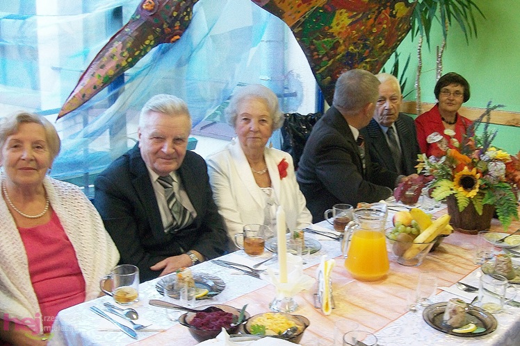 Wspólne święto mieleckich seniorów w Spółdzielczym Domu Kultury