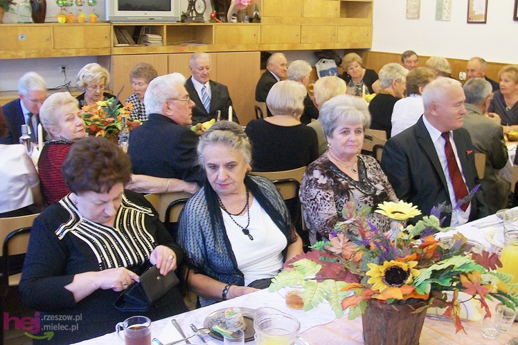 Wspólne święto mieleckich seniorów w Spółdzielczym Domu Kultury