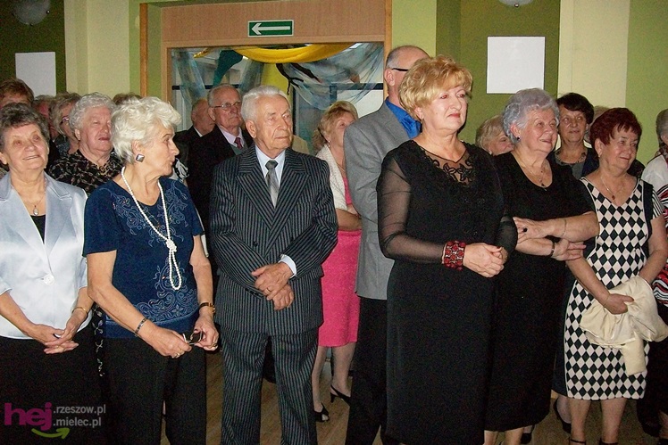 Wspólne święto mieleckich seniorów w Spółdzielczym Domu Kultury