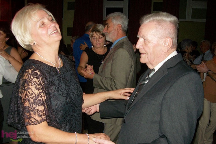 Wspólne święto mieleckich seniorów w Spółdzielczym Domu Kultury