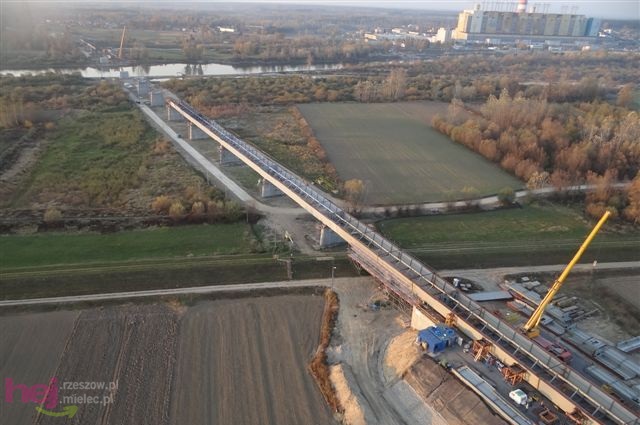 Zobacz postęp prac przy budowie mostów na Wiśle, Wisłoce i Brniu
