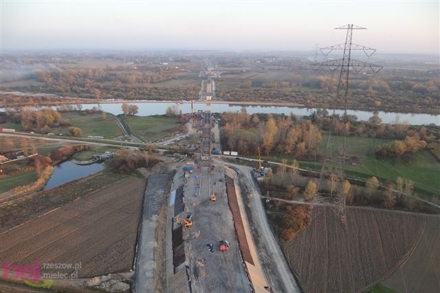Zobacz postęp prac przy budowie mostów na Wiśle, Wisłoce i Brniu