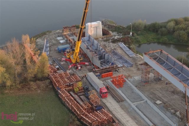 Zobacz postęp prac przy budowie mostów na Wiśle, Wisłoce i Brniu