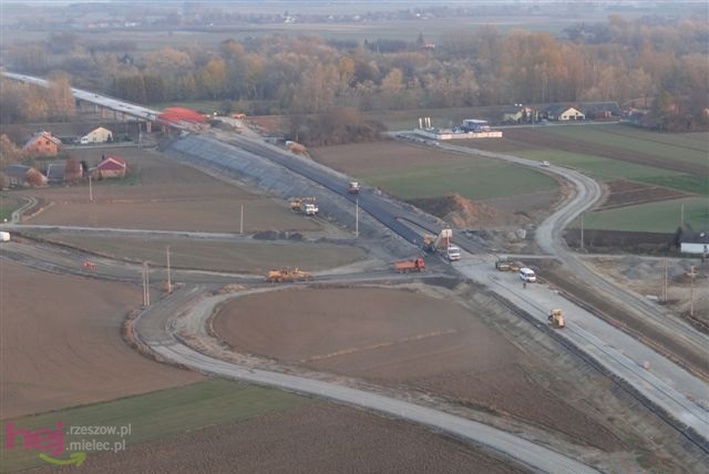 Zobacz postęp prac przy budowie mostów na Wiśle, Wisłoce i Brniu