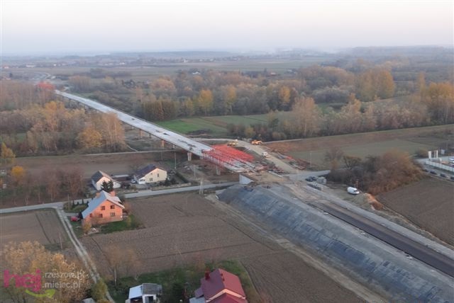 Zobacz postęp prac przy budowie mostów na Wiśle, Wisłoce i Brniu