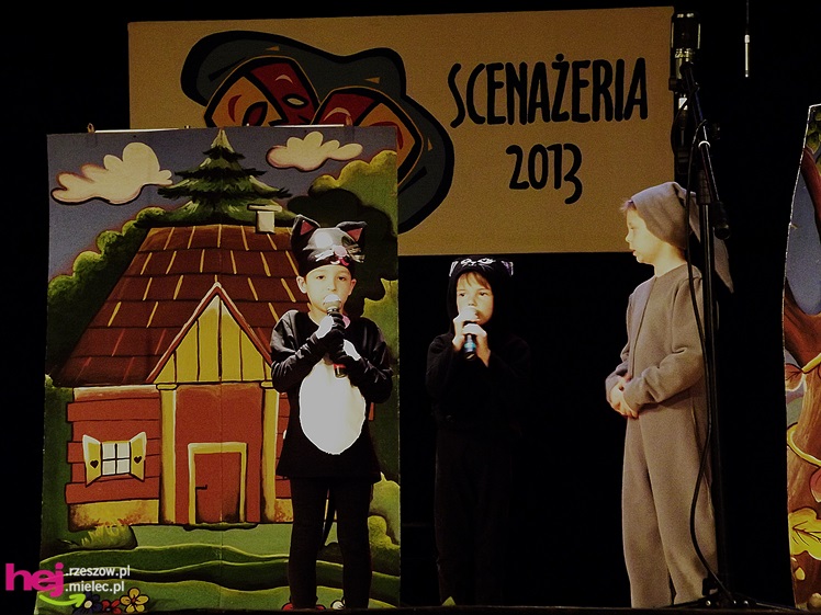 XIII Miejski Przegląd Dziecięcych Grup Teatralnych ?Scenażeria? z tłumem małych aktorów