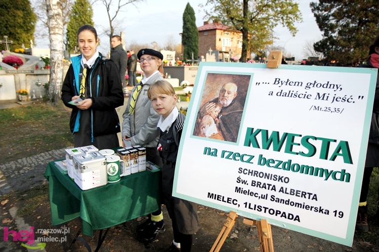 Tysiące mielczan na cmentarzach we Wszystkich Świętych