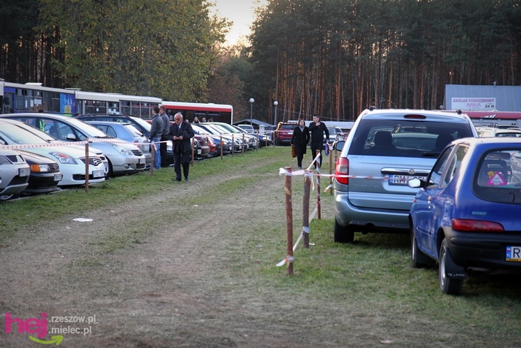 Tysiące mielczan na cmentarzach we Wszystkich Świętych