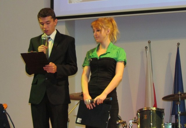 Uczniowie mieleckich szkół zbierali pieniądze dla chorej Amelki