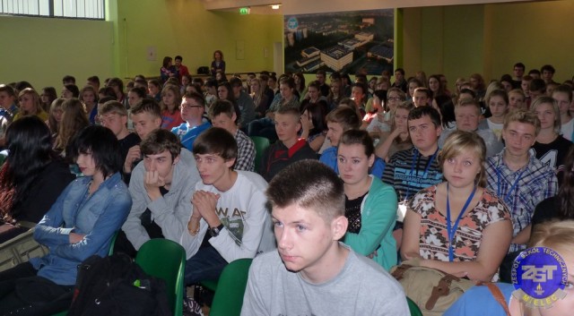 Uczniowie mieleckich szkół zbierali pieniądze dla chorej Amelki