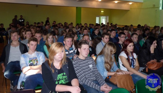 Uczniowie mieleckich szkół zbierali pieniądze dla chorej Amelki