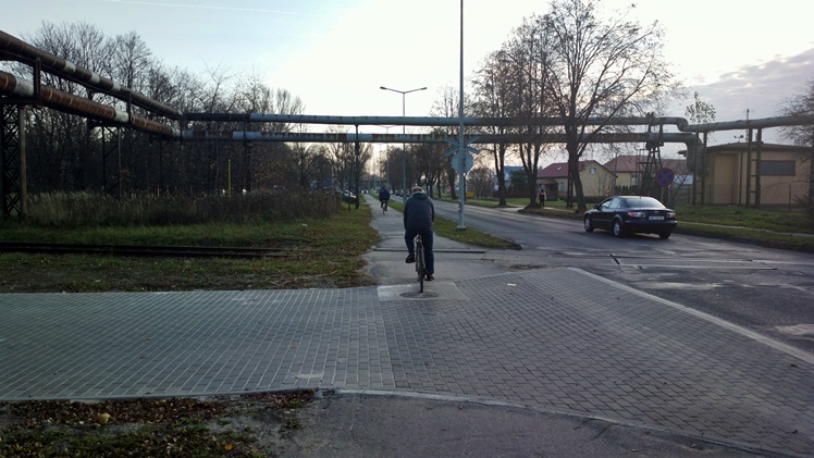 Do pracy na strefę rowerem, ale? jakie są ścieżki, każdy widzi