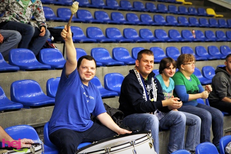 UKS Szóstka Mielec ? UKS 15 ? Gimnazjum nr 1 Przemyśl 3:0