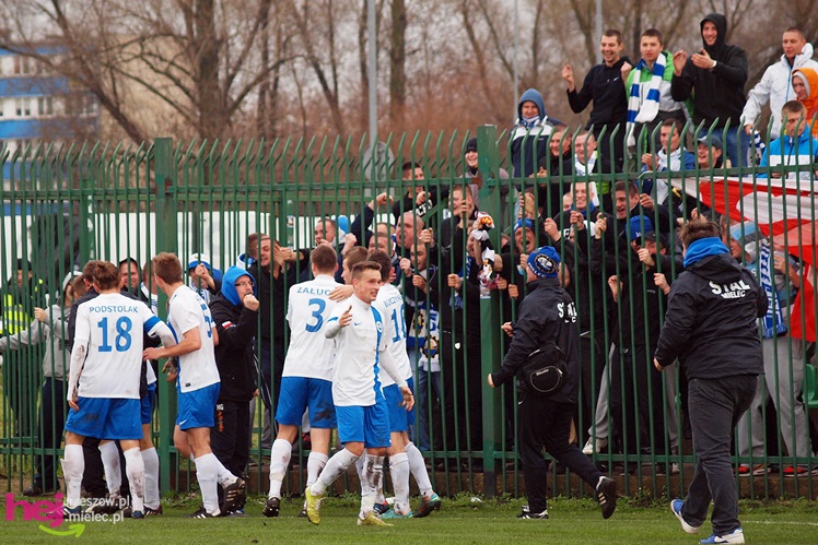 Wyjazdowe zwycięstwo piłkarzy FKS Stal Mielec
