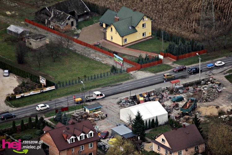 ZDJĘCIA LOTNICZE: zablokowane miasto, zablokowany wyjazd za mostem