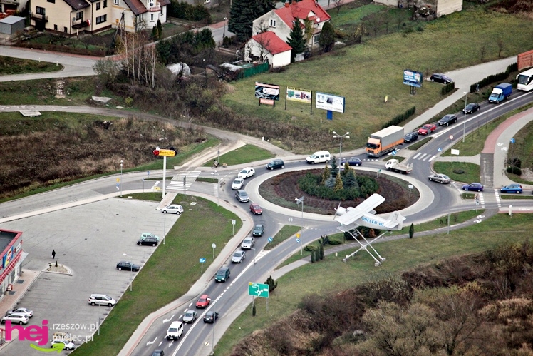 ZDJĘCIA LOTNICZE: zablokowane miasto, zablokowany wyjazd za mostem