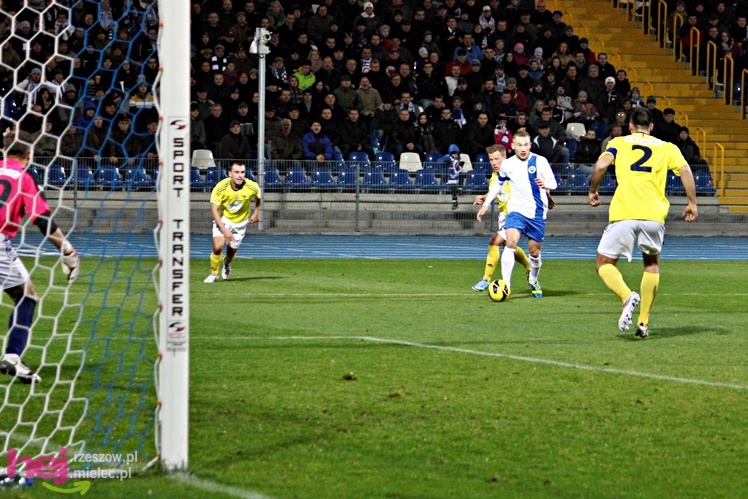 Bez bramek przy Solskiego: Stal Mielec - Olimpia Elbląg