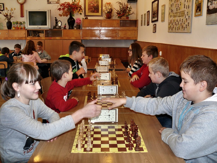 Rejonowy finał w szachach drużynowych szkół