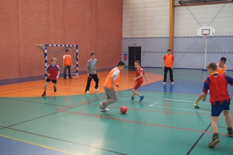 Uczniowie ZSB obradowali w Lille