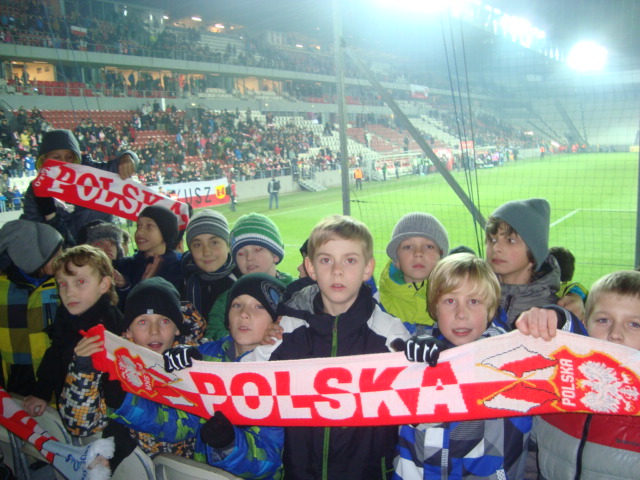 Młodzi piłkarze Stali Mielec w Krakowie: grali i oglądali mecz Polski U21