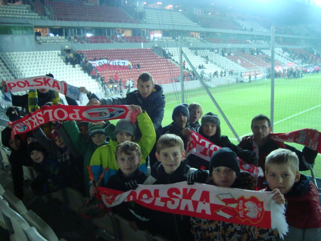 Młodzi piłkarze Stali Mielec w Krakowie: grali i oglądali mecz Polski U21