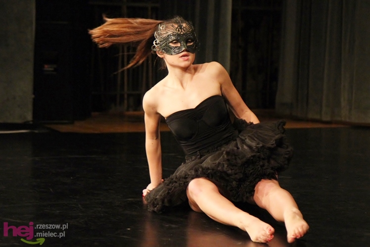 VII Ogólnopolski Festiwal Tańca Współczesnego: Kontrasty cz. I