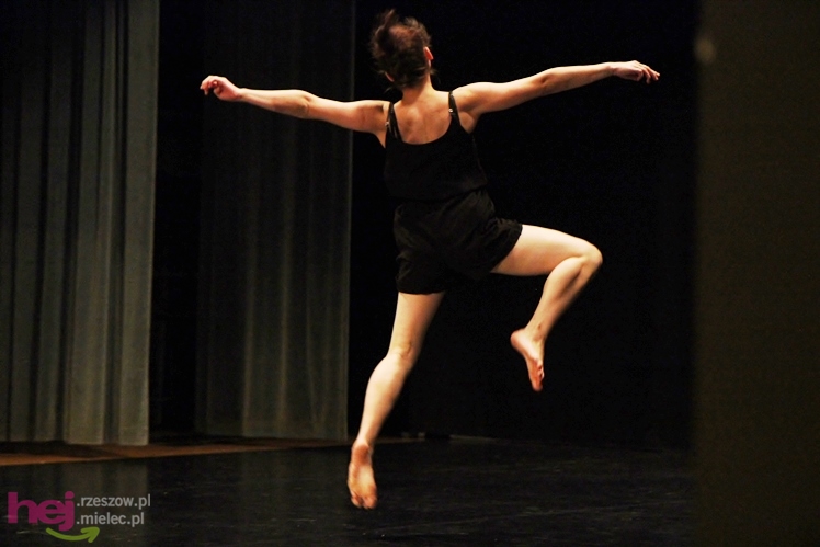 VII Ogólnopolski Festiwal Tańca Współczesnego: Kontrasty cz. I